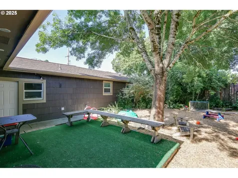 2905 Pearl Street Eugene OR 97405
