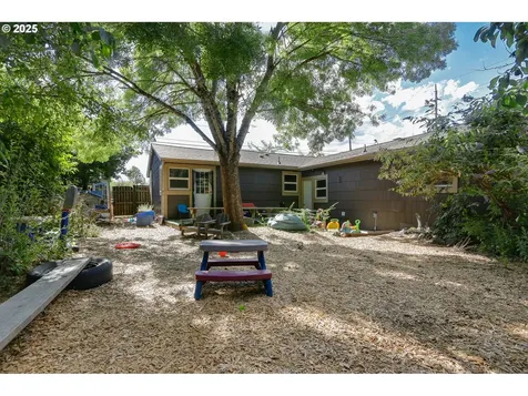 2905 Pearl Street Eugene OR 97405
