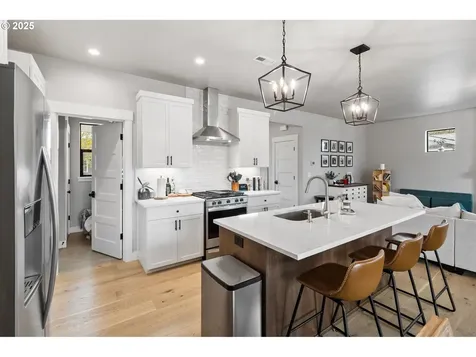 507 Honeysuckle Lane Eugene OR 97401