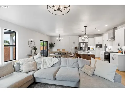 507 Honeysuckle Lane Eugene OR 97401