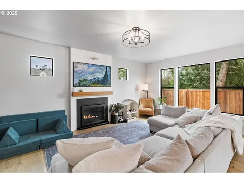 507 Honeysuckle Lane Eugene OR 97401