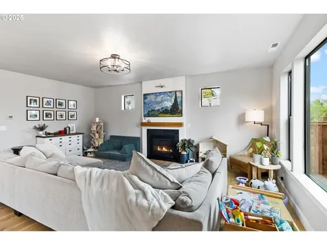 507 Honeysuckle Lane Eugene OR 97401