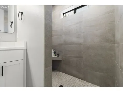507 Honeysuckle Lane Eugene OR 97401