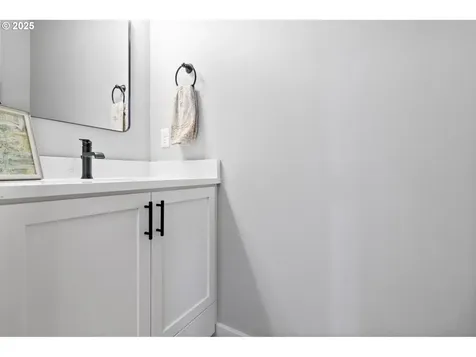 507 Honeysuckle Lane Eugene OR 97401