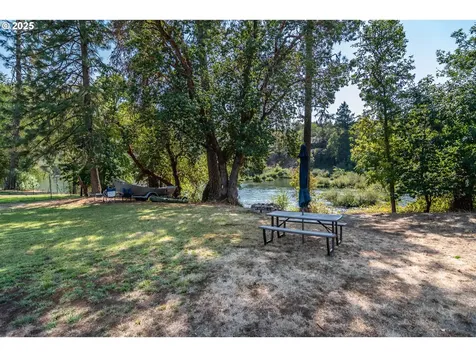 290 Singing Waters Road Winchester OR 97495