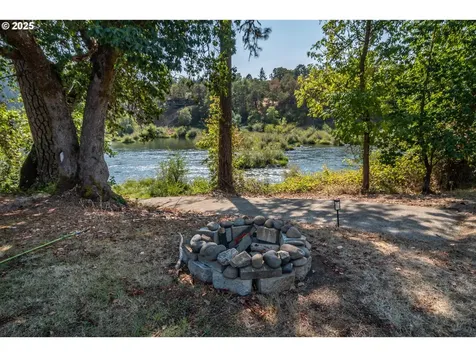 290 Singing Waters Road Winchester OR 97495