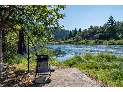 290 Singing Waters Road Winchester OR 97495