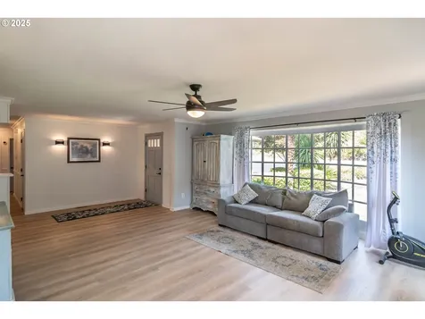 290 Singing Waters Road Winchester OR 97495