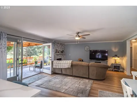 290 Singing Waters Road Winchester OR 97495