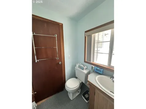 6835 SW Galley Avenue Lincoln City OR 97367