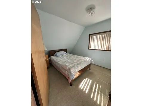 6835 SW Galley Avenue Lincoln City OR 97367