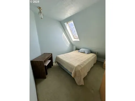 6835 SW Galley Avenue Lincoln City OR 97367