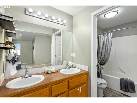 51692 SE 3rd Street Scappoose OR 97056