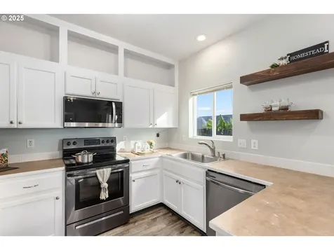 51692 SE 3rd Street Scappoose OR 97056