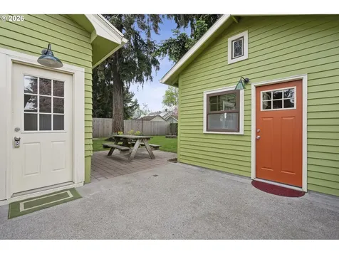 2023 NE Highland Street Portland OR 97211
