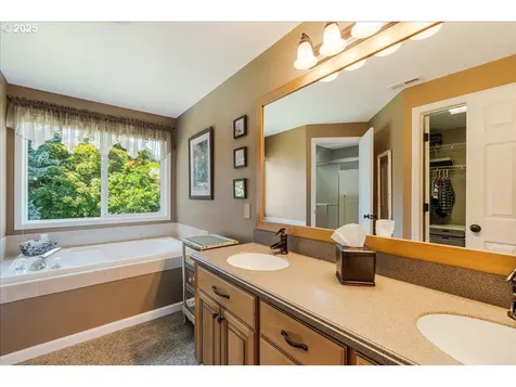8473 SW 166th Terrace Beaverton OR 97007