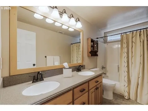 8473 SW 166th Terrace Beaverton OR 97007