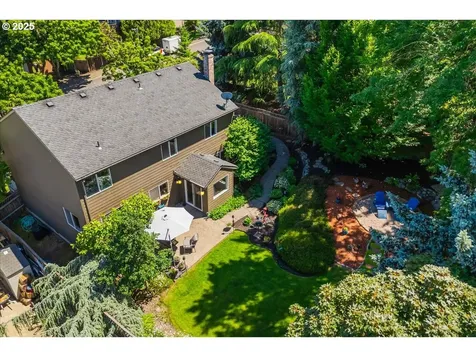8473 SW 166th Terrace Beaverton OR 97007