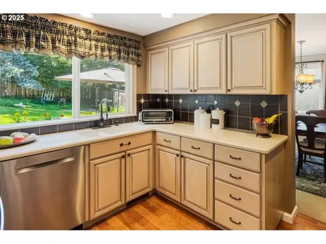 8473 SW 166th Terrace Beaverton OR 97007