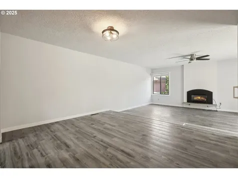 4324 NE 125th Place Portland OR 97230