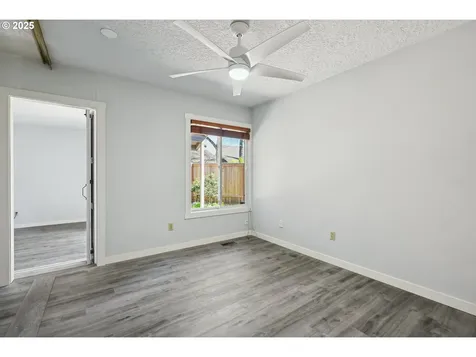 4324 NE 125th Place Portland OR 97230