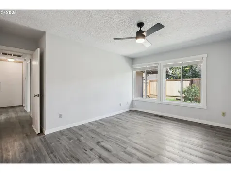 4324 NE 125th Place Portland OR 97230