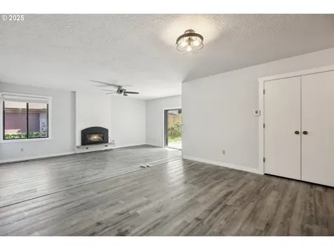4324 NE 125th Place Portland OR 97230