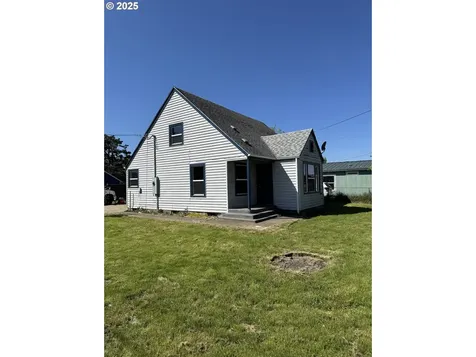 1965 D Street Springfield OR 97477