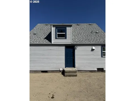 1965 D Street Springfield OR 97477