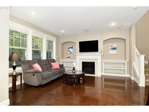 4583 Trillium Woods Lake Oswego OR 97035
