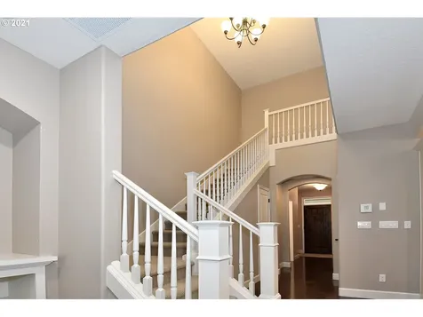 4583 Trillium Woods Lake Oswego OR 97035