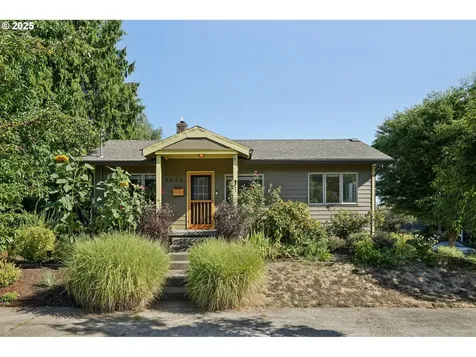 7533 NE Mason Street Portland OR 97218