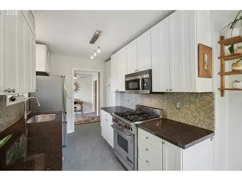 7533 NE Mason Street Portland OR 97218