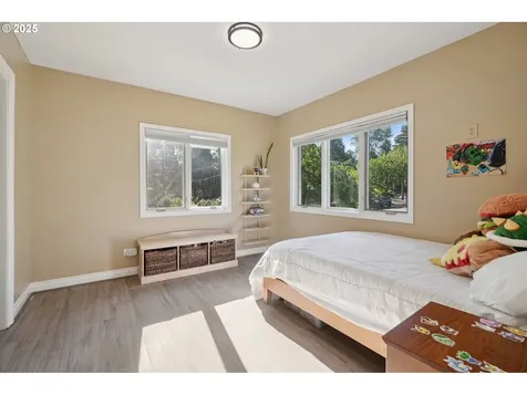 7533 NE Mason Street Portland OR 97218