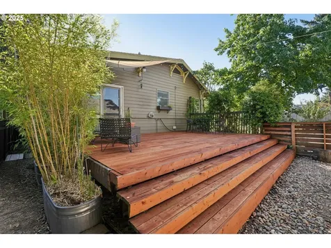 7533 NE Mason Street Portland OR 97218