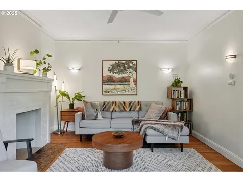 7533 NE Mason Street Portland OR 97218