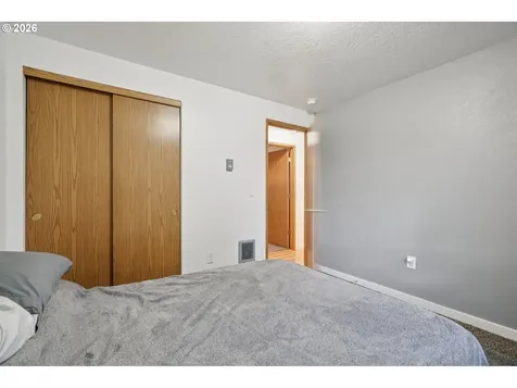 1900 NE 84th Way Vancouver WA 98665