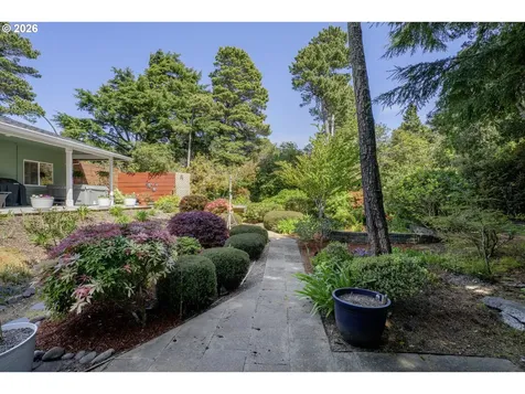 109 Ocean View Court Florence OR 97439