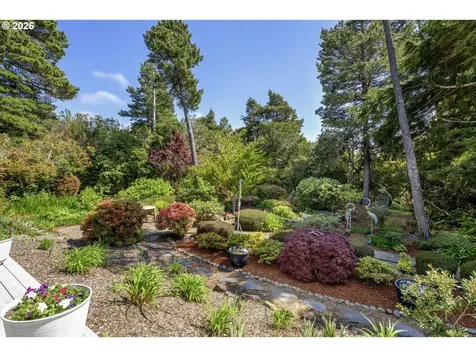 109 Ocean View Court Florence OR 97439
