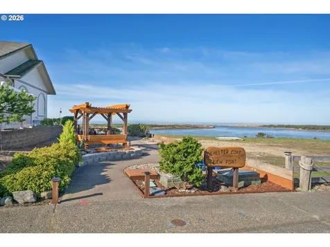 109 Ocean View Court Florence OR 97439