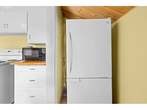 35242 Orchard Lane Astoria OR 97103