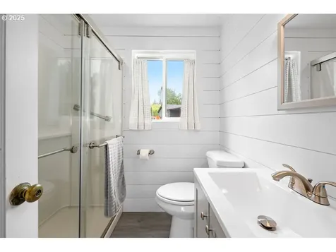 35242 Orchard Lane Astoria OR 97103