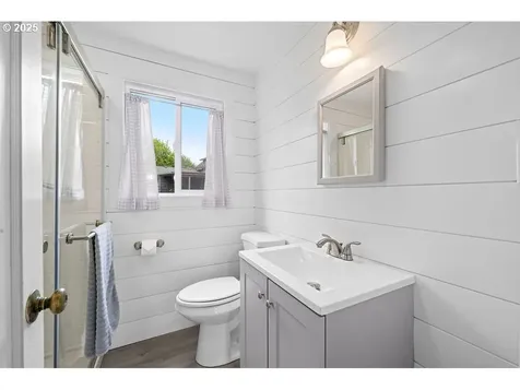 35242 Orchard Lane Astoria OR 97103
