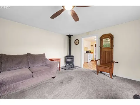 35242 Orchard Lane Astoria OR 97103