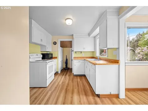 35242 Orchard Lane Astoria OR 97103