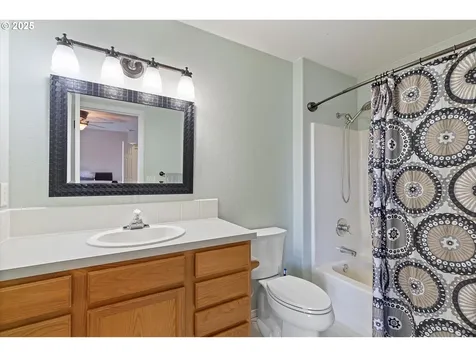 3242 NE Mohan Drive Mcminnville OR 97128