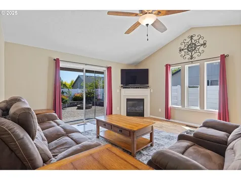 3242 NE Mohan Drive Mcminnville OR 97128