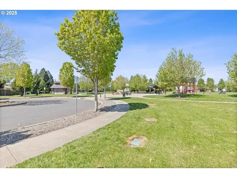 3242 NE Mohan Drive Mcminnville OR 97128
