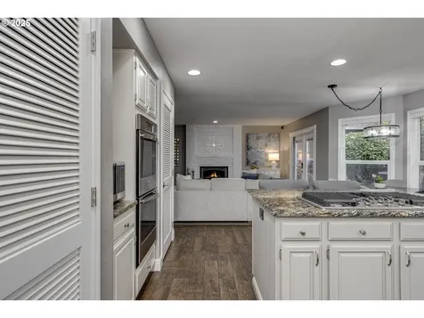14585 SW Agate Court Beaverton OR 97007