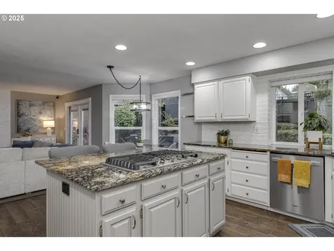 14585 SW Agate Court Beaverton OR 97007